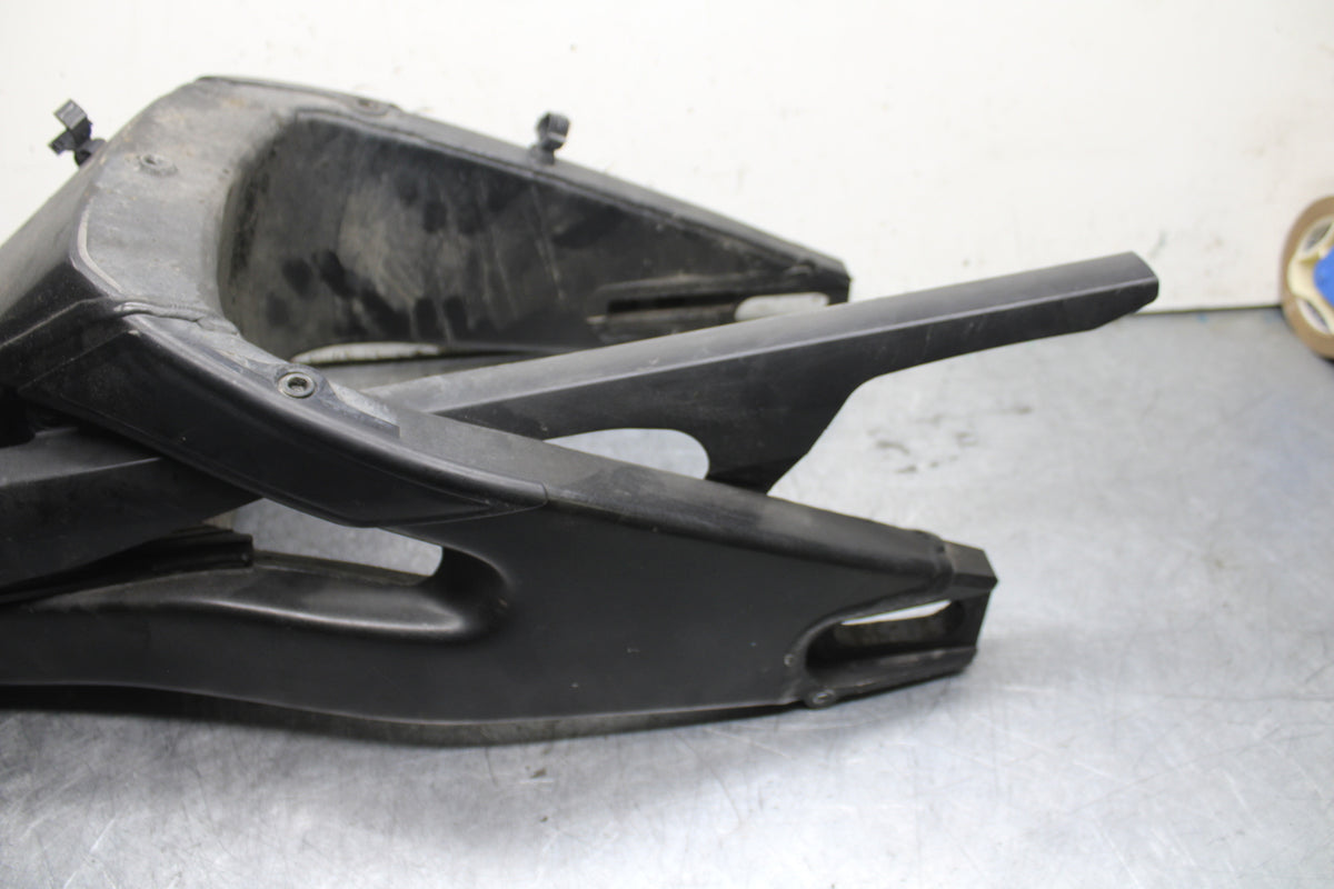 06 YAMAHA YZF R6 REAR SWINGARM BACK SUSPENSION SWING ARM BB716