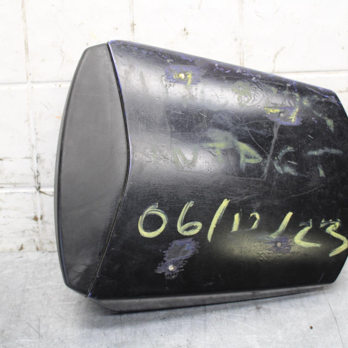 2003 Yamaha YZF R6 REAR BACK SEAT SOLO COWL FAIRING COVER BB539