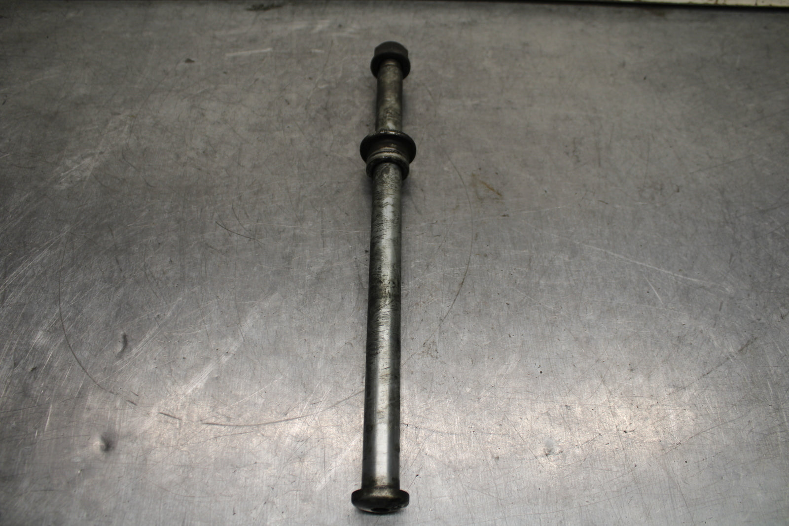 1998 Honda Valkyrie 1500 GL1500C REAR AXLE BACK WHEEL RIM PIVOT BOLT AXEL BB116