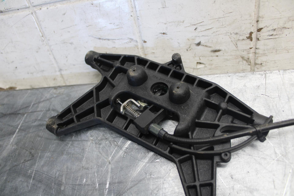 22 KTM 890 ADVENTURE   REAR  SEAT PAD  PILLION LATCH LOCK BB514