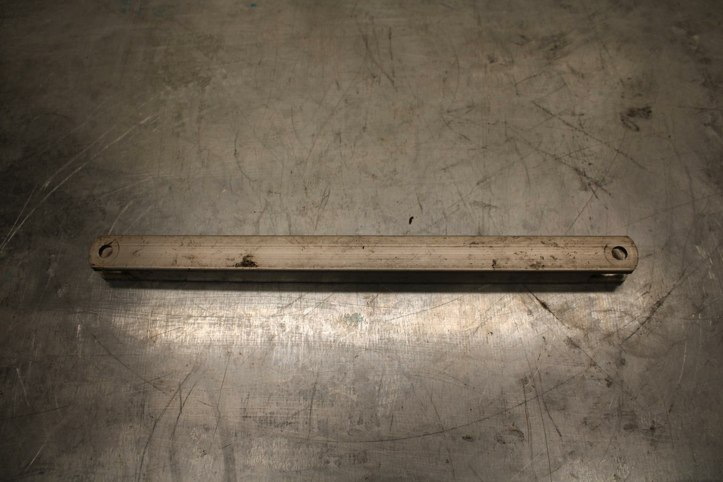 85 YAMAHA RZ500 REAR BACK BRAKE TORQUE ROD SHAFT BAR BB27 A