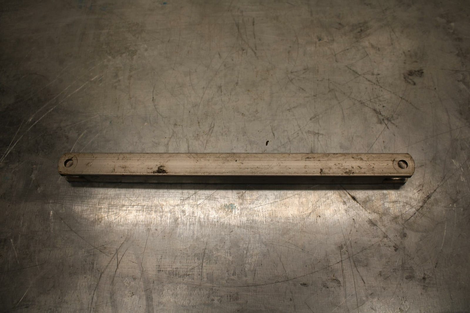 85 YAMAHA RZ500 REAR BACK BRAKE TORQUE ROD SHAFT BAR BB27 A