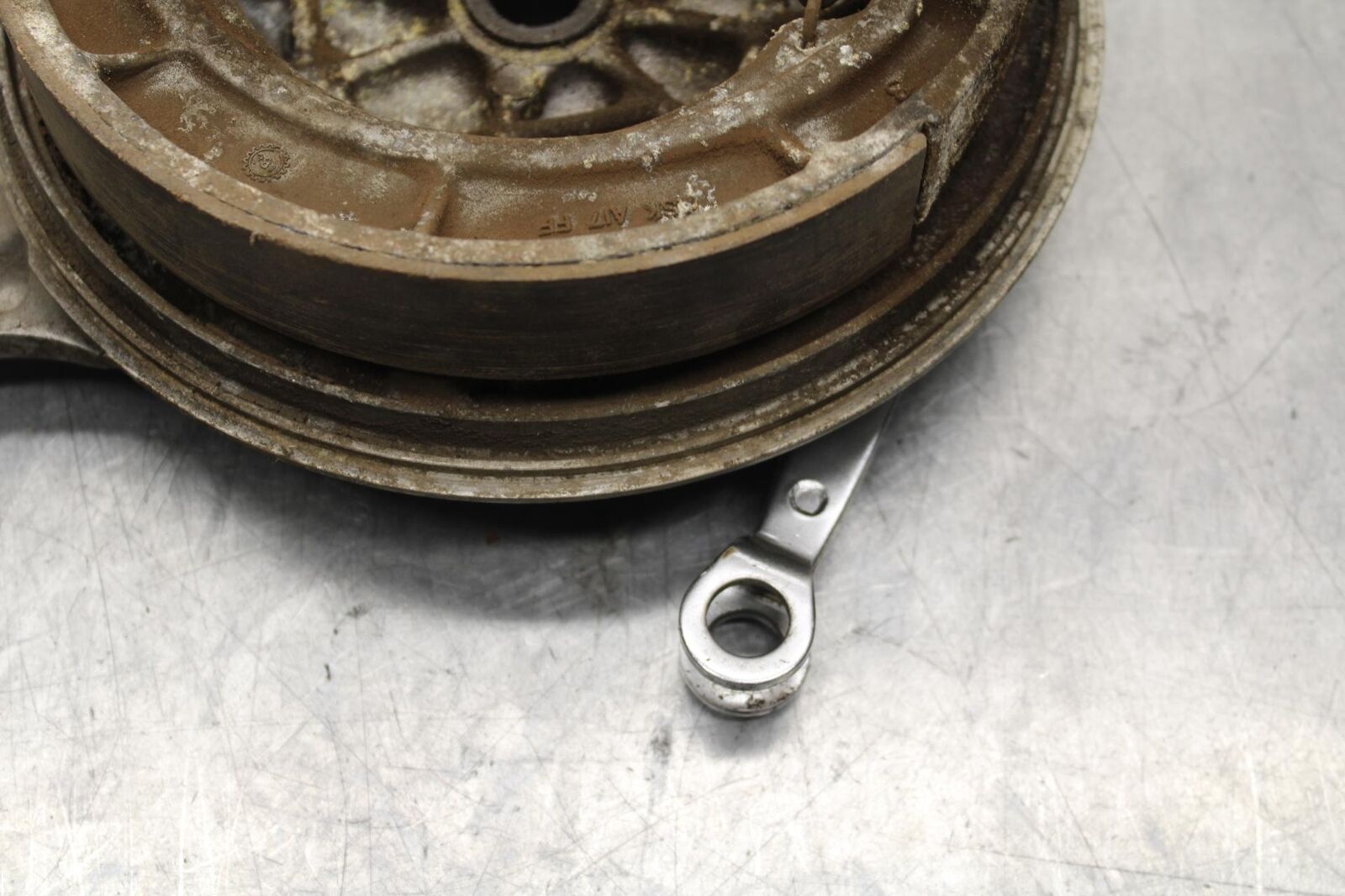 75 SUZUKI GT 550 REAR BACK DRUM BRAKE BB67