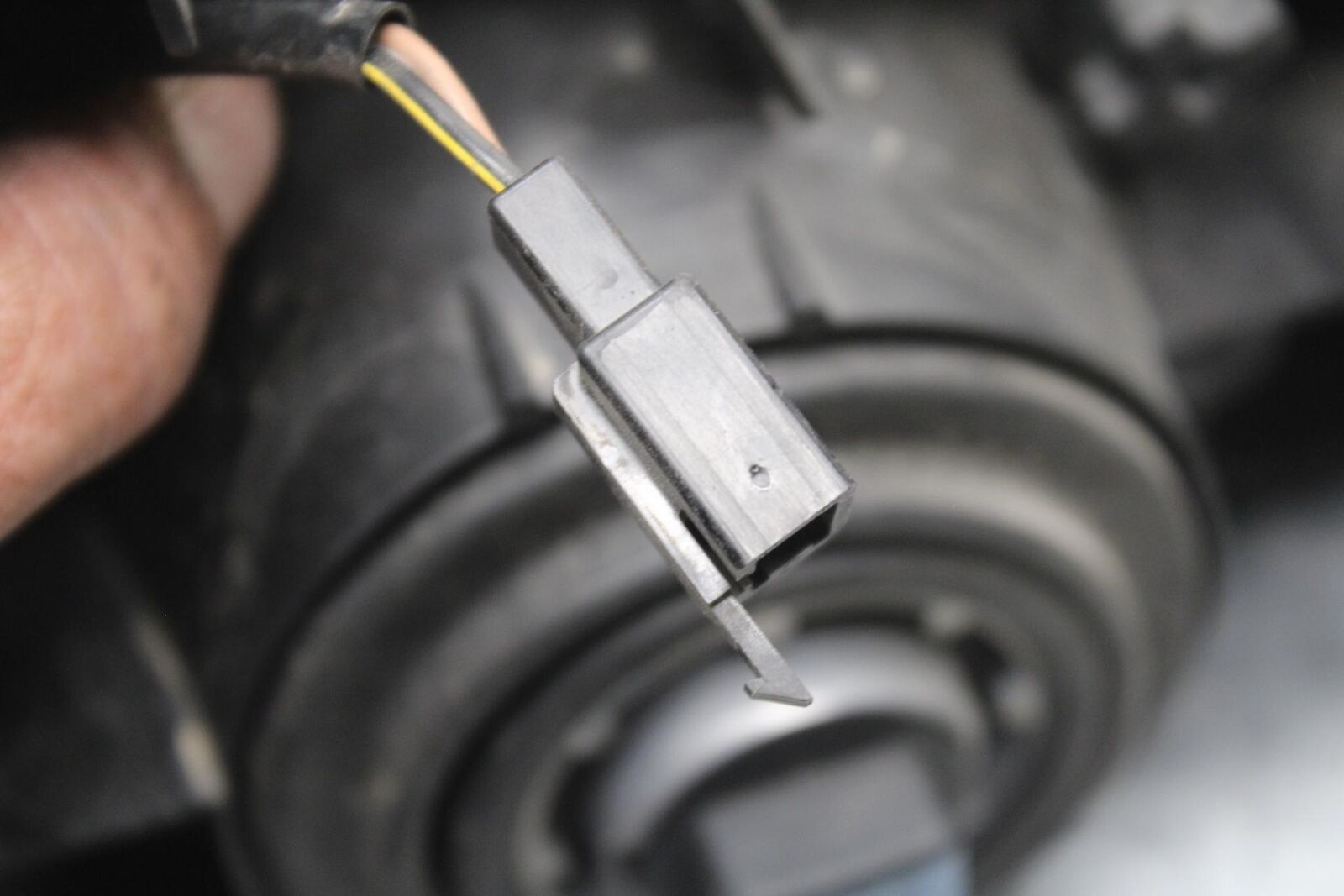 09-12 KAWASAKI NINJA ZX6R FRONT HEADLIGHT HEAD LIGHT LAMP BB640