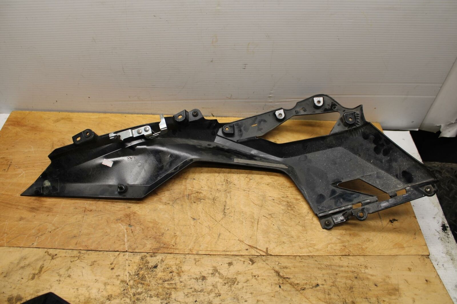 18-22 KAWASAKI NINJA 400 EX400 ABS LEFT MID UPPER SIDE FAIRING COWL BB334