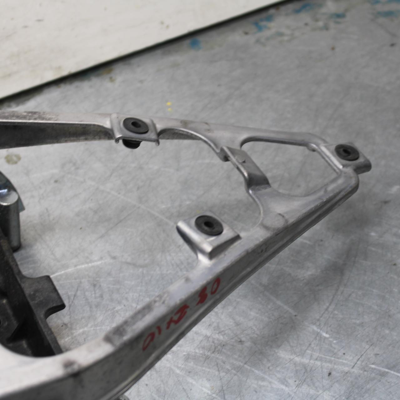 2008 Kawasaki Ninja ZX10R ZX1000E REAR SUBFRAME BACK SUB FRAME BB648