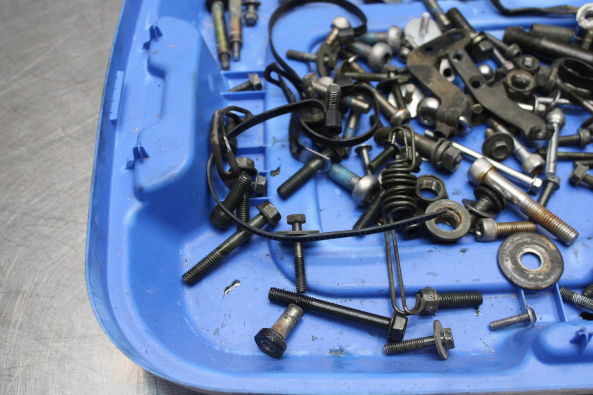 2006 Suzuki Boulevard C90  BOLTS HARDWARE MOTOR SCREWS BB849