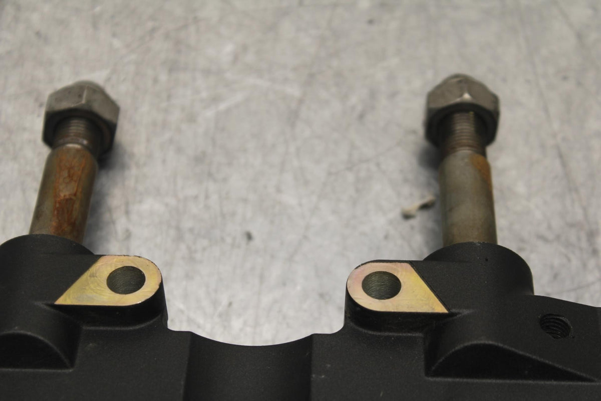 2007 Yamaha V Star 1300 XVS1300A HANDLEBAR RISERS BB78
