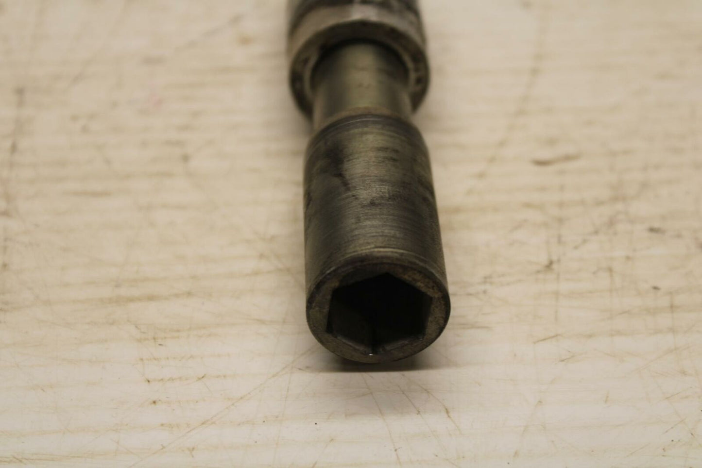 07-16 TRIUMPH STREET TRIPLE FRONT WHEEL RIM AXLE PIVOT BOLT BB356