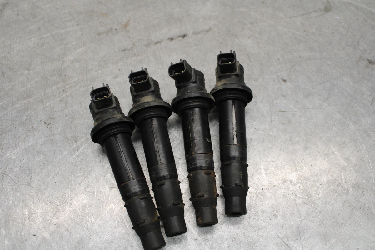 04-06 YAMAHA YZF R1 IGNITION COILS COIL SPARK PLUG CAPS 5VY-82310-00-00 BB659