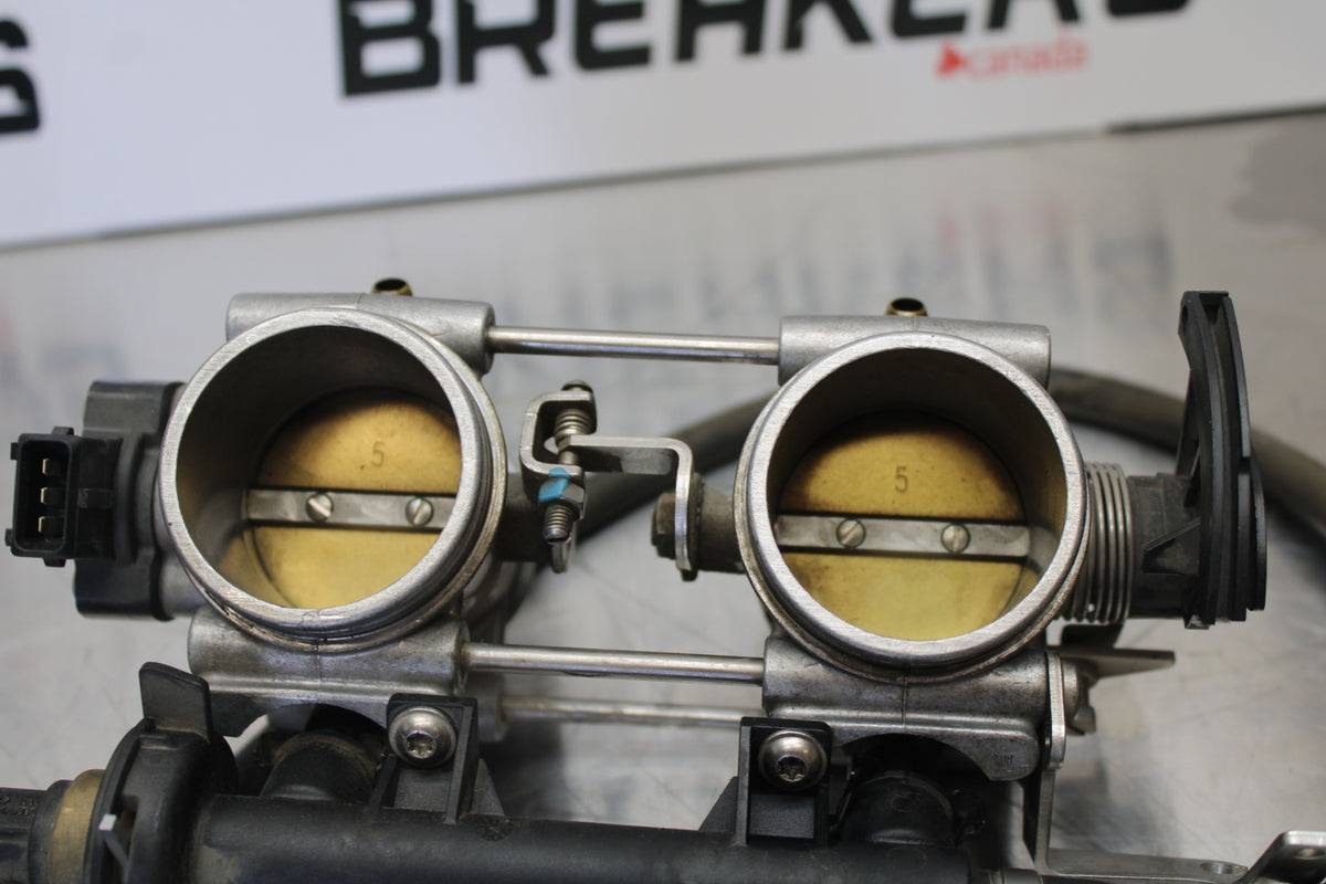 06-12 BMW F800ST MAIN FUEL INJECTORS / THROTTLE BODIES BB144