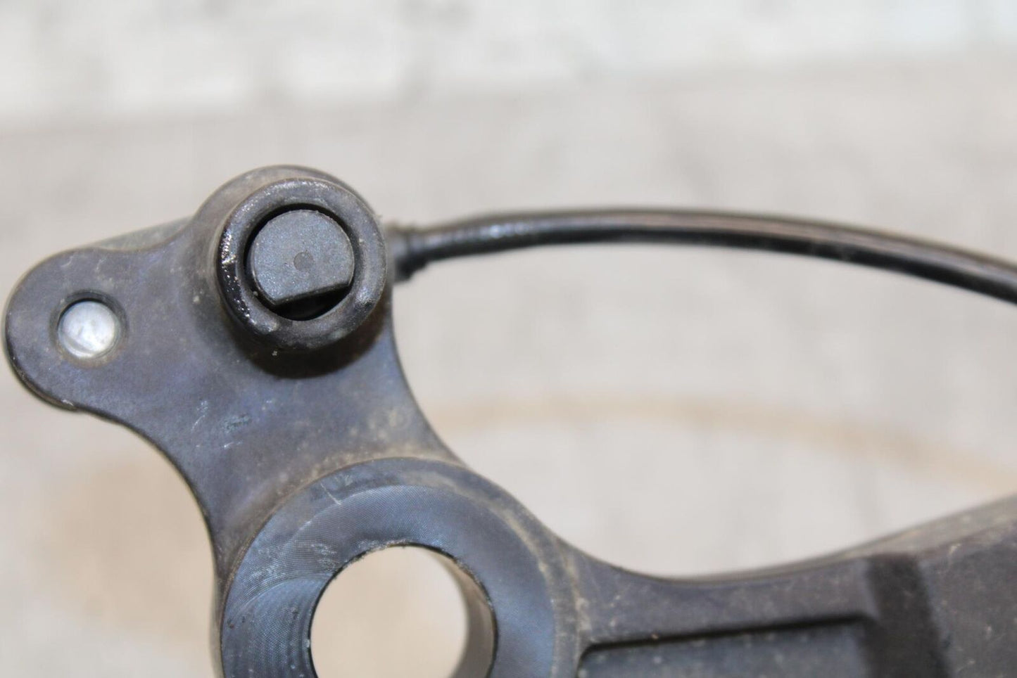 2014 Kawasaki Ninja 650 EX650E REAR BACK BRAKE CALIPER W MOUNT BRACKET BB569