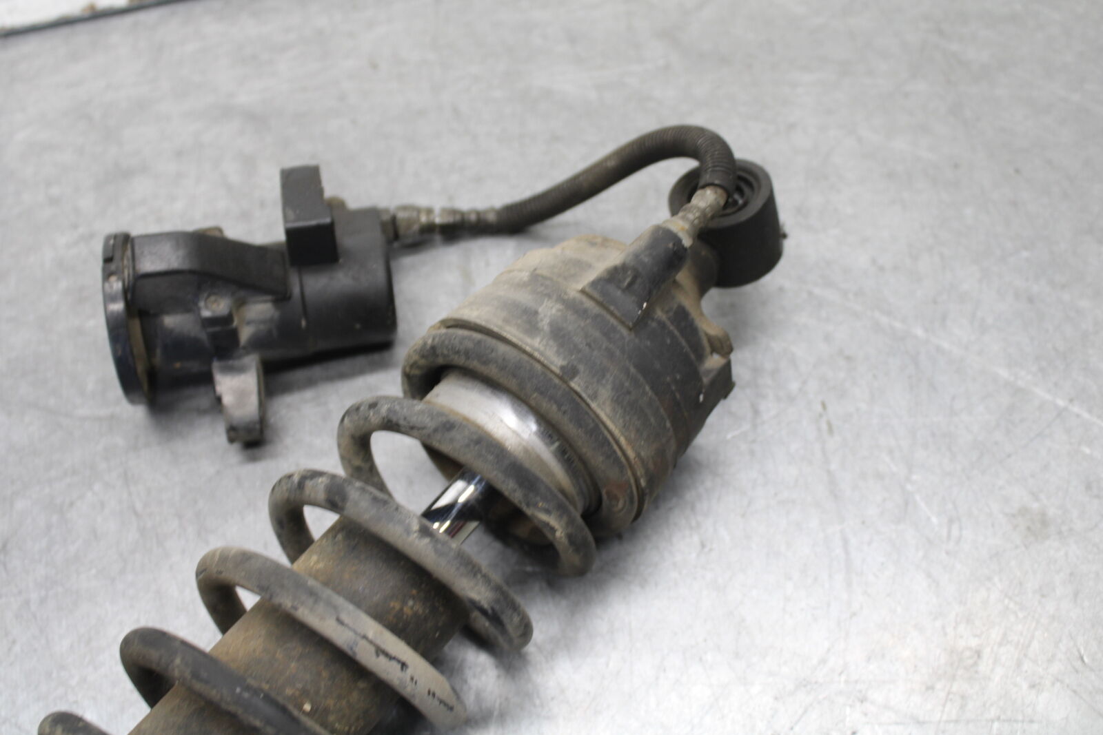 85-86 SUZUKI MADURA 1200 REAR BACK SHOCK ABSORBER  BB691