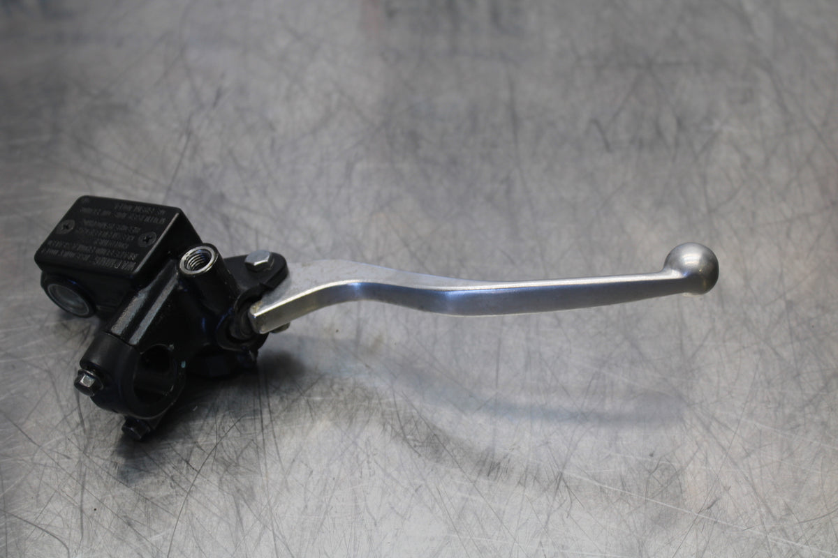 15-16 HONDA CB300F FRONT BRAKE MASTER CYLINDER w/ LEVER BB150