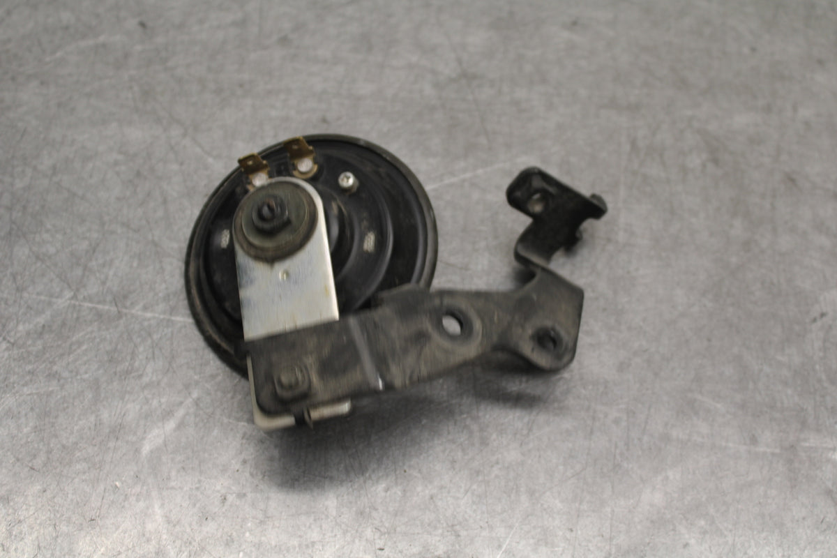 07-08 YAMAHA YZF R1 HORN SIGNAL BB675