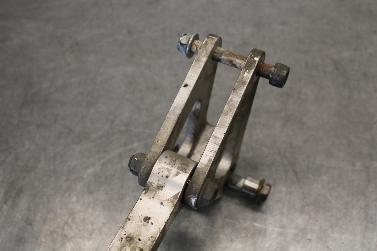07-08 YAMAHA YZF R1 REAR DOGBONE SHOCK LINKAGE LINK BB675