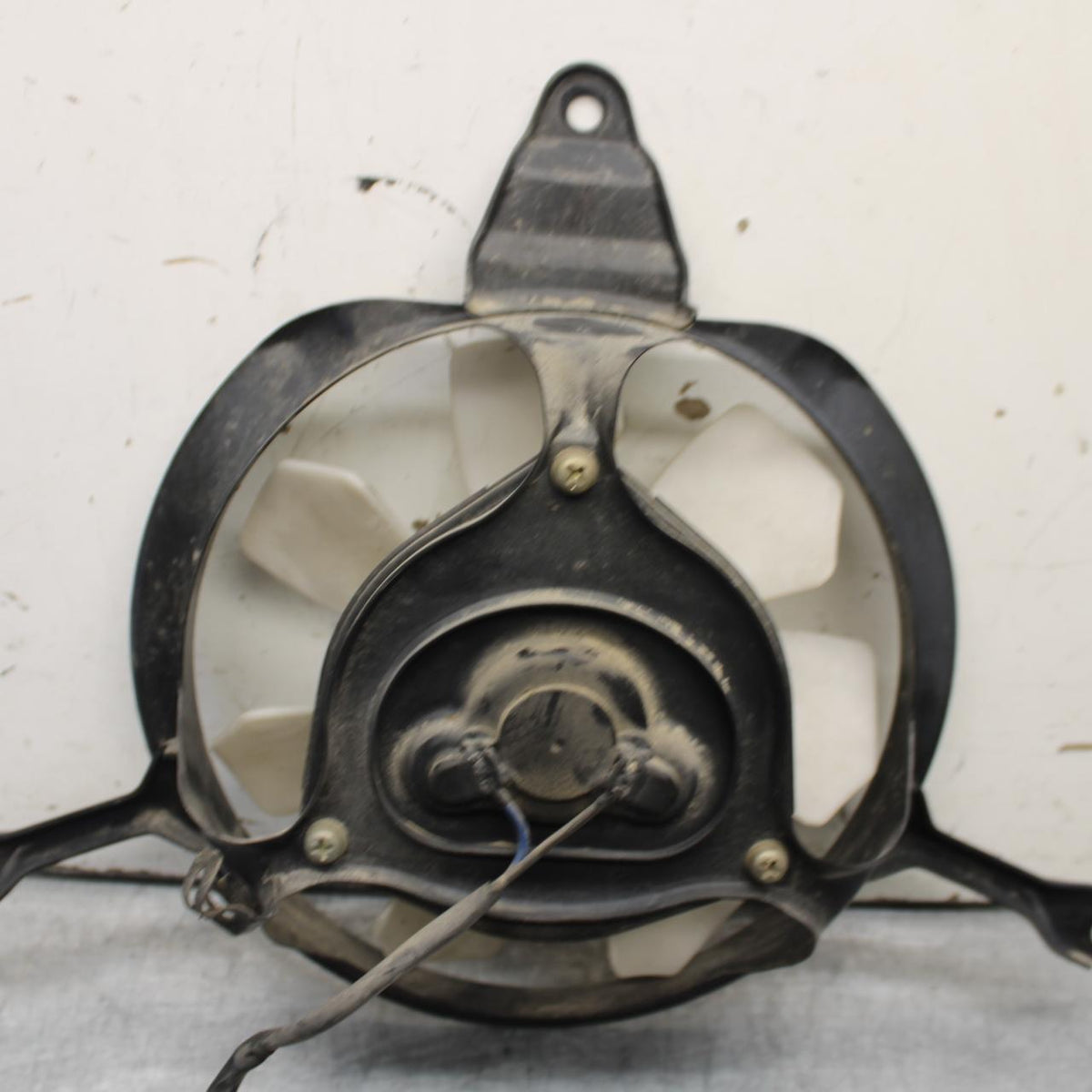 93-07 YAMAHA VMAX 1200 ENGINE RADIATOR COOLING FAN BB634