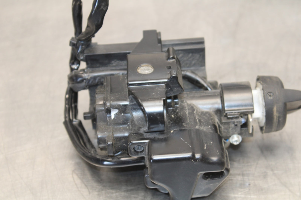 24-25 KAWASAKI NINJA 500 ABS IGNITION LOCK SEAT LOCK HELMET LOCK BB899