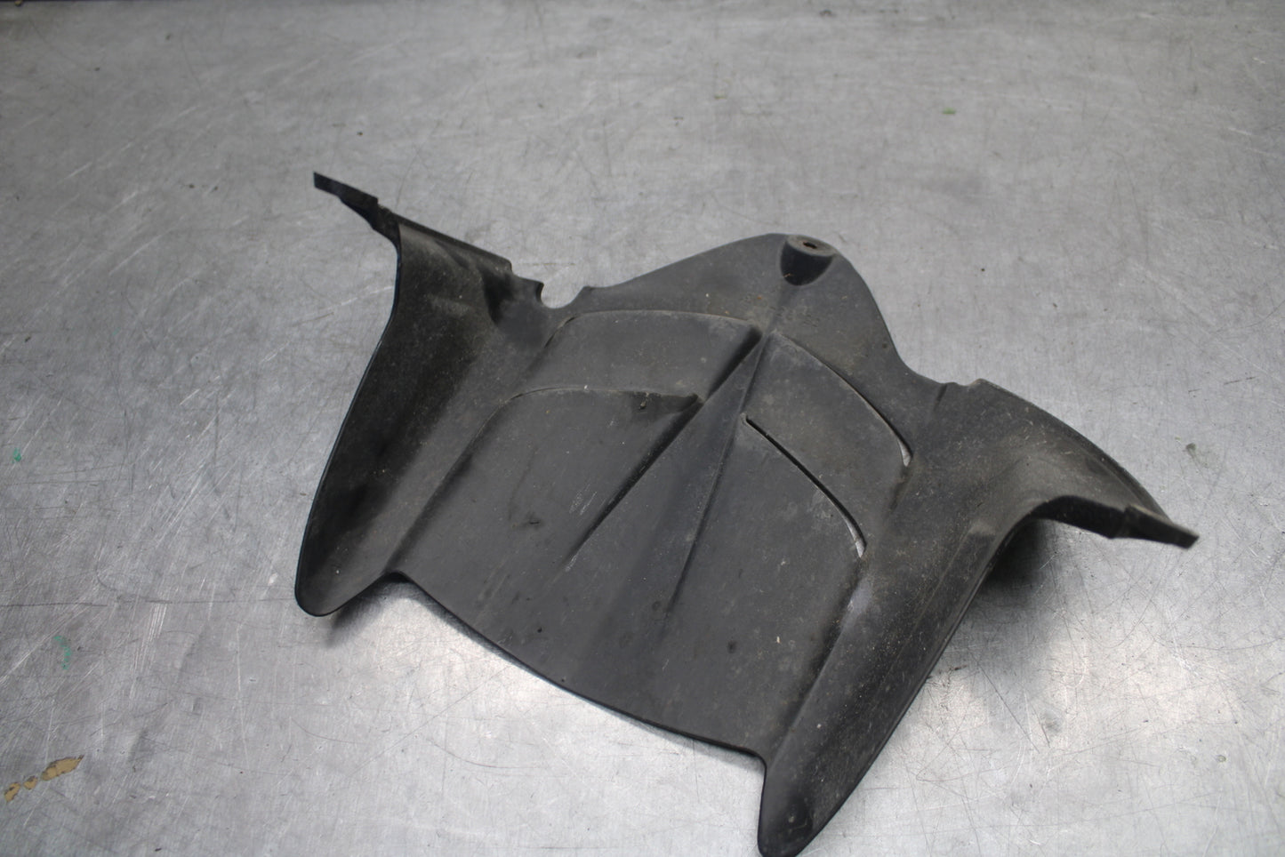 09-12 KAWASAKI NINJA ZX6R REAR BACK WHEEL TIRE HUGGER FENDER 35023-0171 BB698