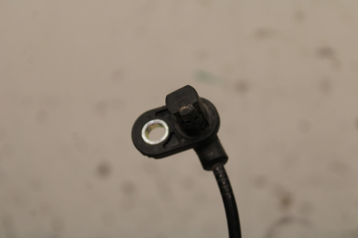 22-24 YAMAHA XSR900 FRONT ABS BRAKE SENSOR BB710