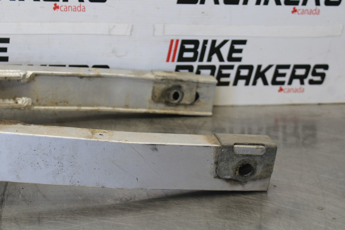 06 KAWASAKI KLR650 REAR SWINGARM BACK SUSPENSION SWING ARM BB919