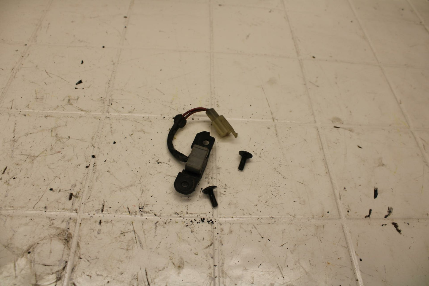 86-89 YAMAHA FJ1200 FUEL RESERVE SWITCH BB11