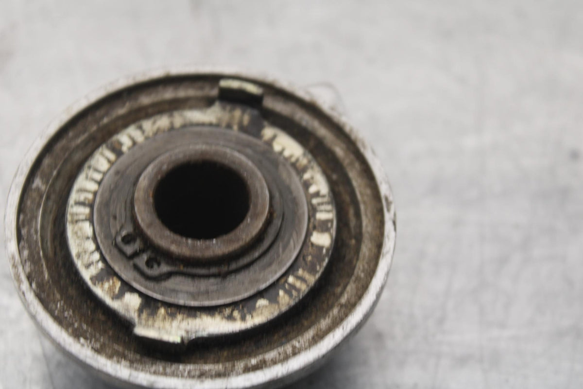 80-83 SUZUKI GS750E SPEEDOMETER DRIVE GEAR  BB82