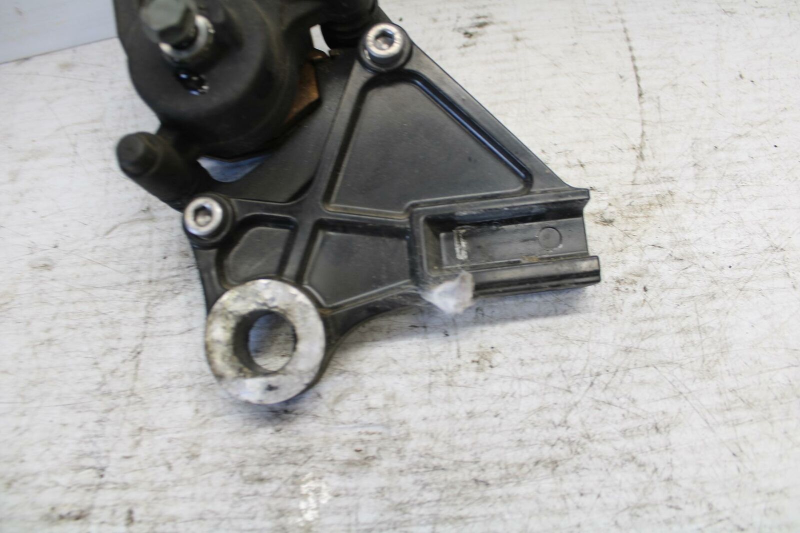 07-09 KAWASAKI VERSYS 650 REAR BACK BRAKE CALIPER W MOUNT BRACKET BB302