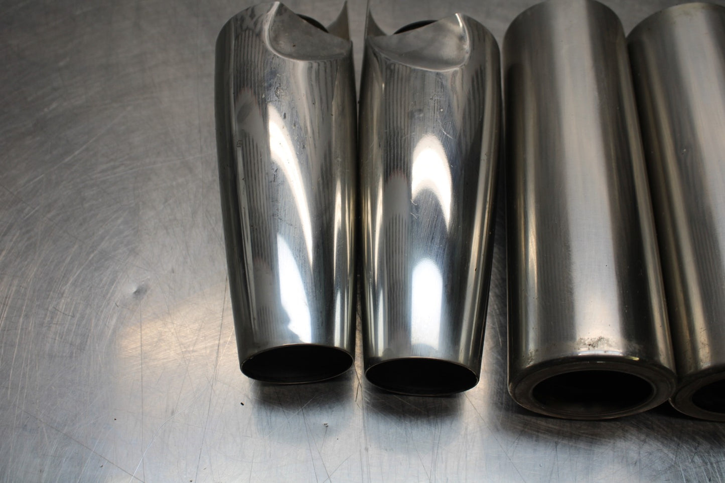 08 KAWASAKI VULCAN 900 FRONT FORK COVER GUARD SHIELD COWL SET KIT BB184