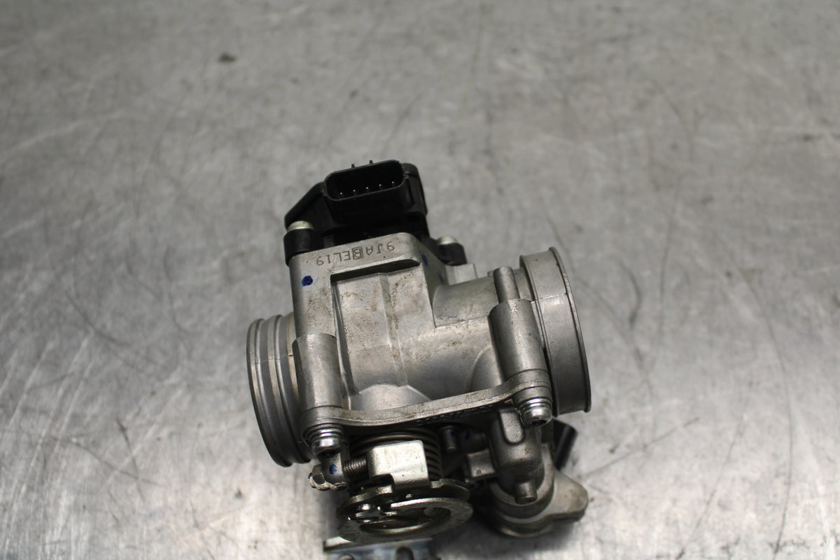 15-19 HONDA CBR300R MAIN FUEL INJECTORS / THROTTLE BODIES  BB112