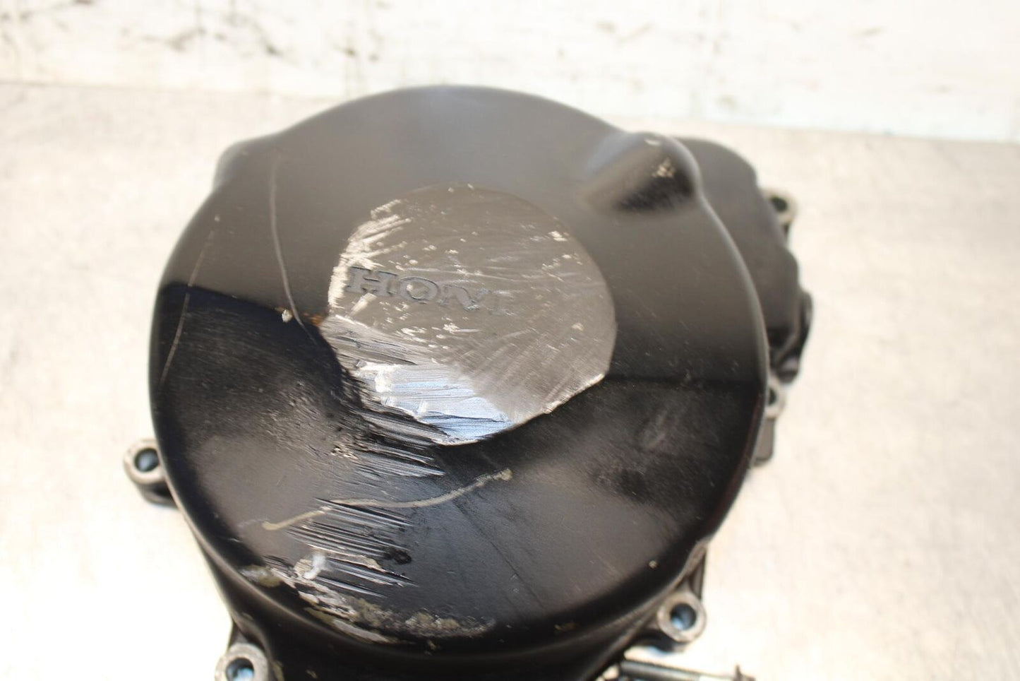 1999 Honda CBR600F4 STATOR MAGNETO ALTERNATOR GENERATOR COVER 11321-MBW-316 BB70