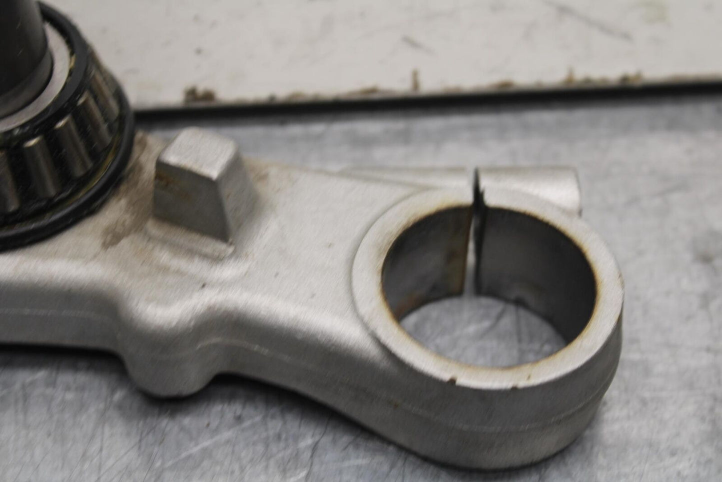 04-09 SUZUKI GS 500 FH GS500F FRONT FORKS CLAMP LOWER TRIPLE TREE STEM BB97