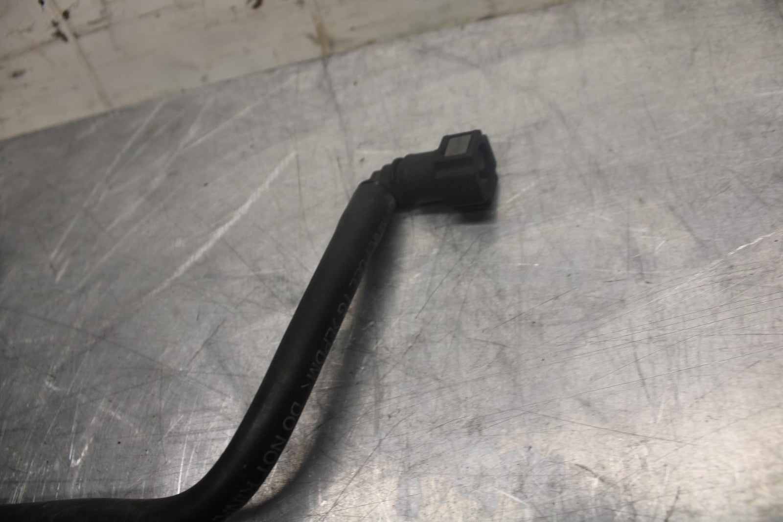 05 YAMAHA YZF R6S FUEL HOSE GAS LINE TUBE PIPE BB462