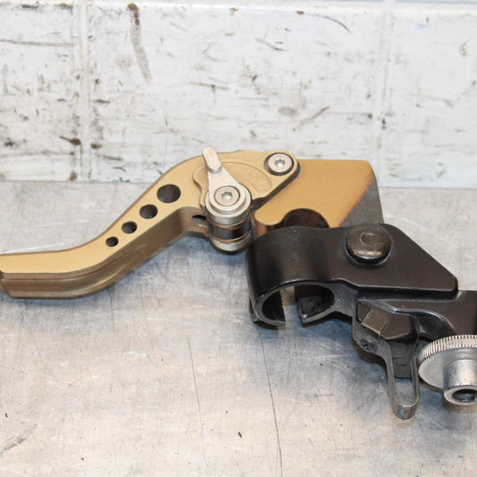 2006 Yamaha YZF R6 CLUTCH PERCH MOUNT WITH LEVER  BB560