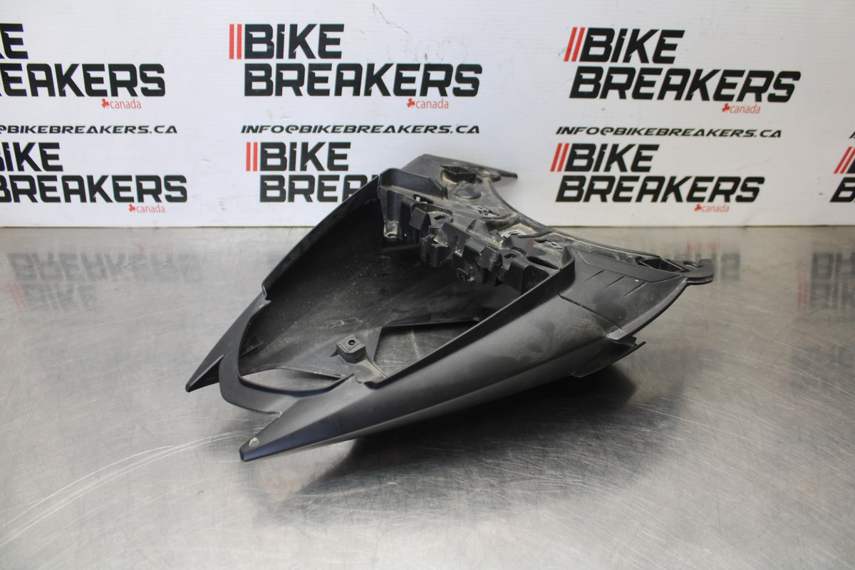 20 TRIUMPH STREET TRIPLE 765 REAR BACK TAIL FAIRING COWL SHROUD BB864