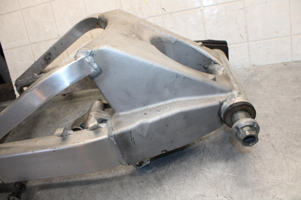 1997 Suzuki GSXR750 REAR SWINGARM BACK SUSPENSION SWING ARM BB527