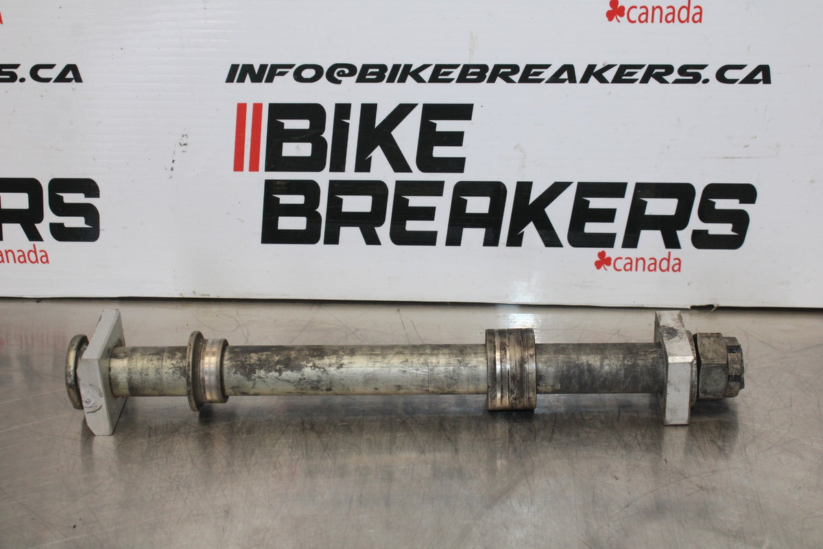 2007 Kawasaki Ninja ZX6R ZX600P REAR AXLE BACK WHEEL RIM PIVOT BOLT AXEL BB175