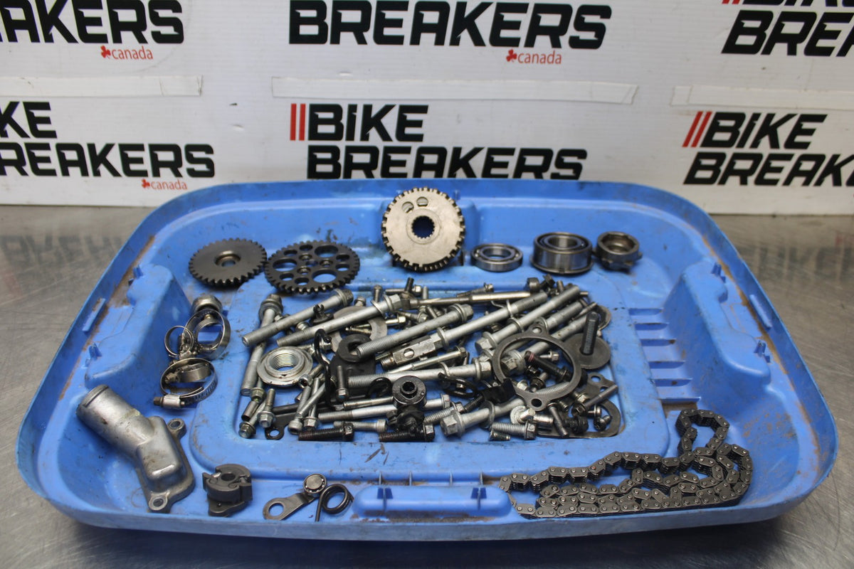 08 KAWASAKI NINJA ZX10R ENGINE BOLTS HARDWARE MOTOR SCREWS BB902