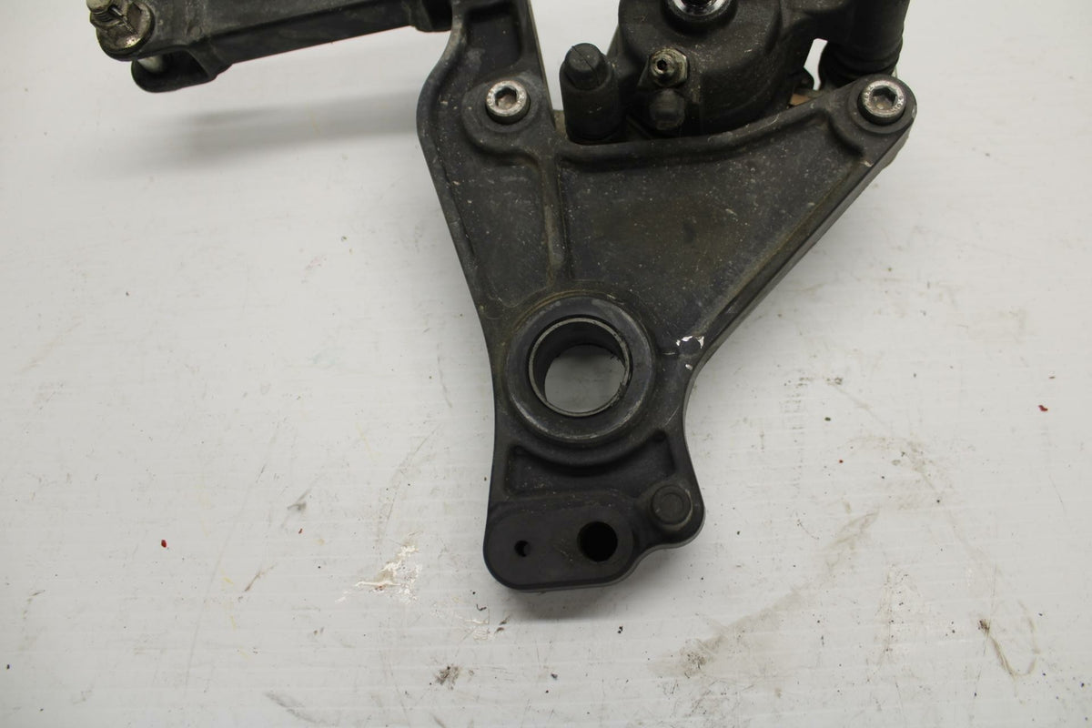 11-12 KAWASAKI Z1000 REAR BACK BRAKE CALIPER W MOUNT BRACKET BB249