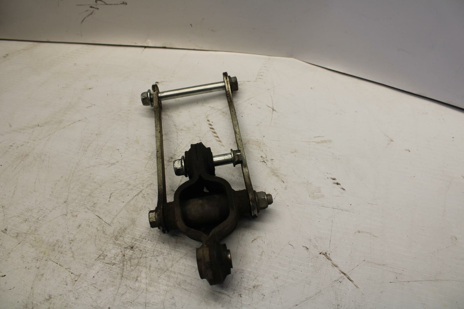 04-09 SUZUKI GS500F REAR DOGBONE SHOCK LINKAGE LINK BB261