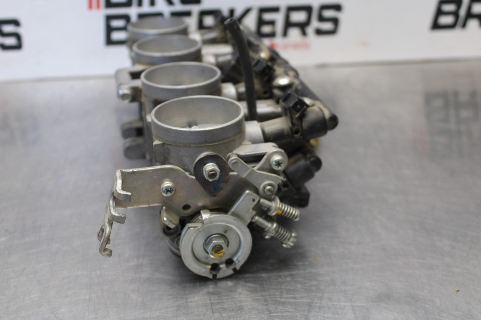 05-06 SUZUKI GSXR1000 MAIN FUEL INJECTORS / THROTTLE BODIES BB773