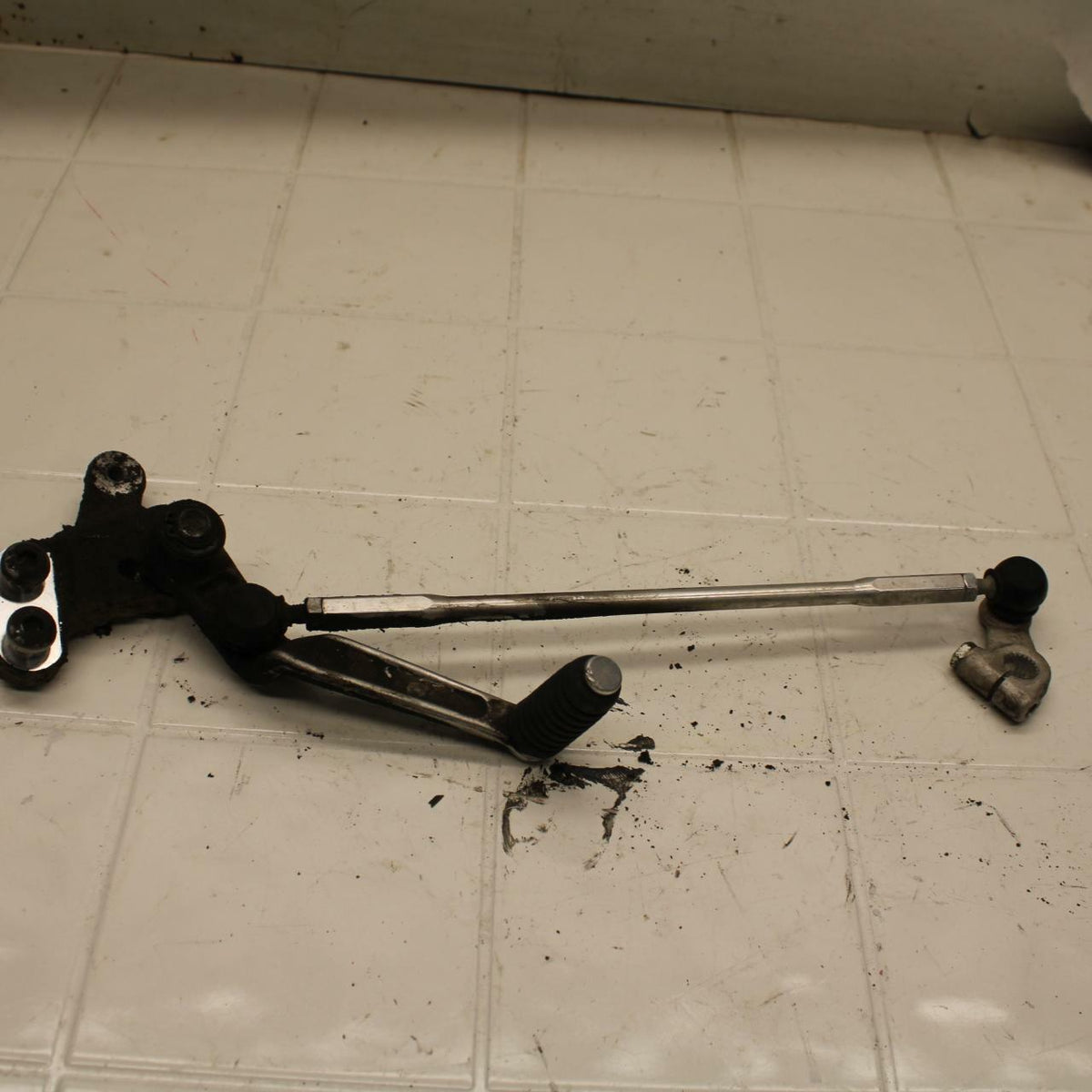 08-10 SUZUKI GSXR750 SHIFTER LINKAGE SHIFT LINK PEDAL BB396