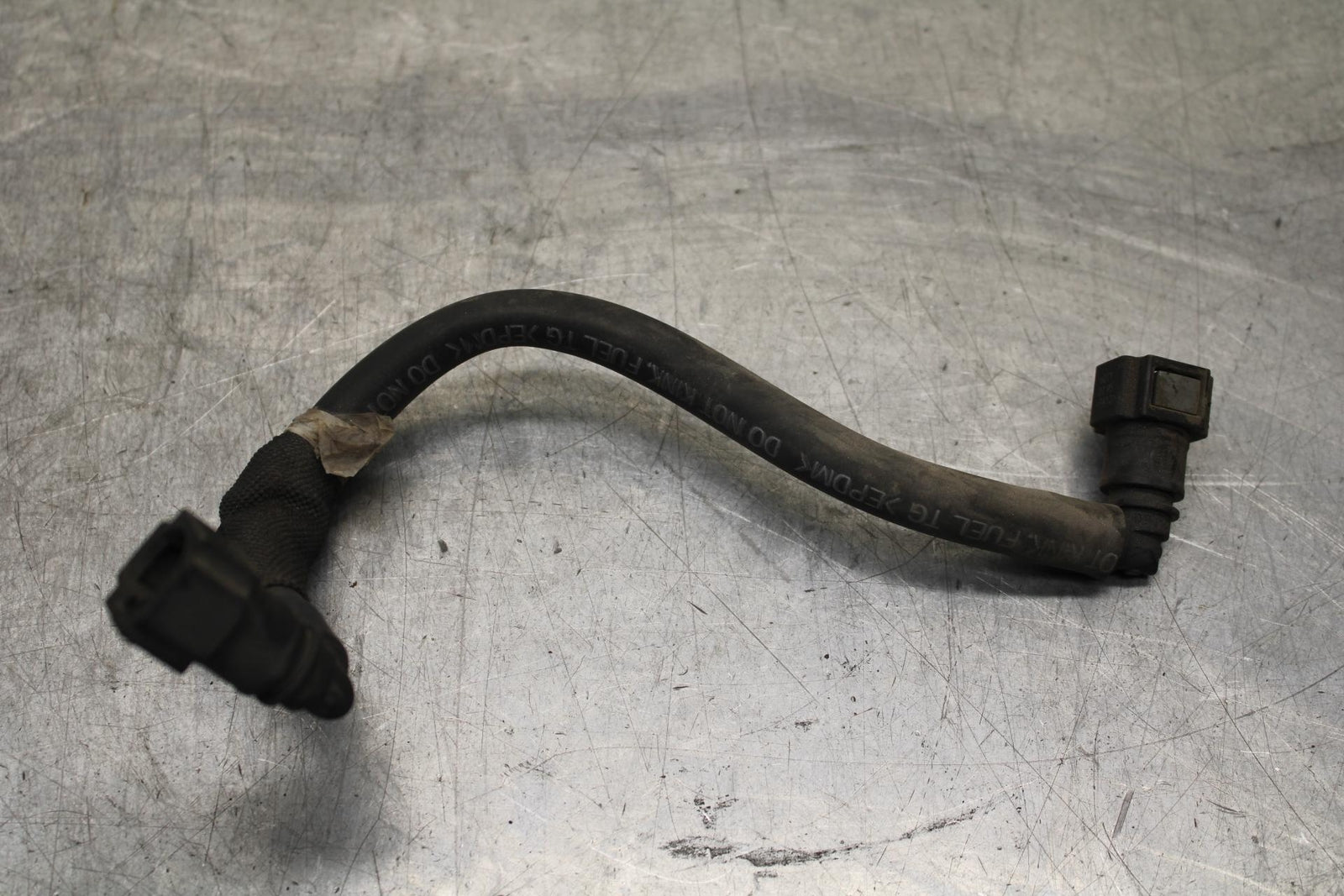 03-08 KAWASAKI VULCAN 1600 FUEL HOSE BB616