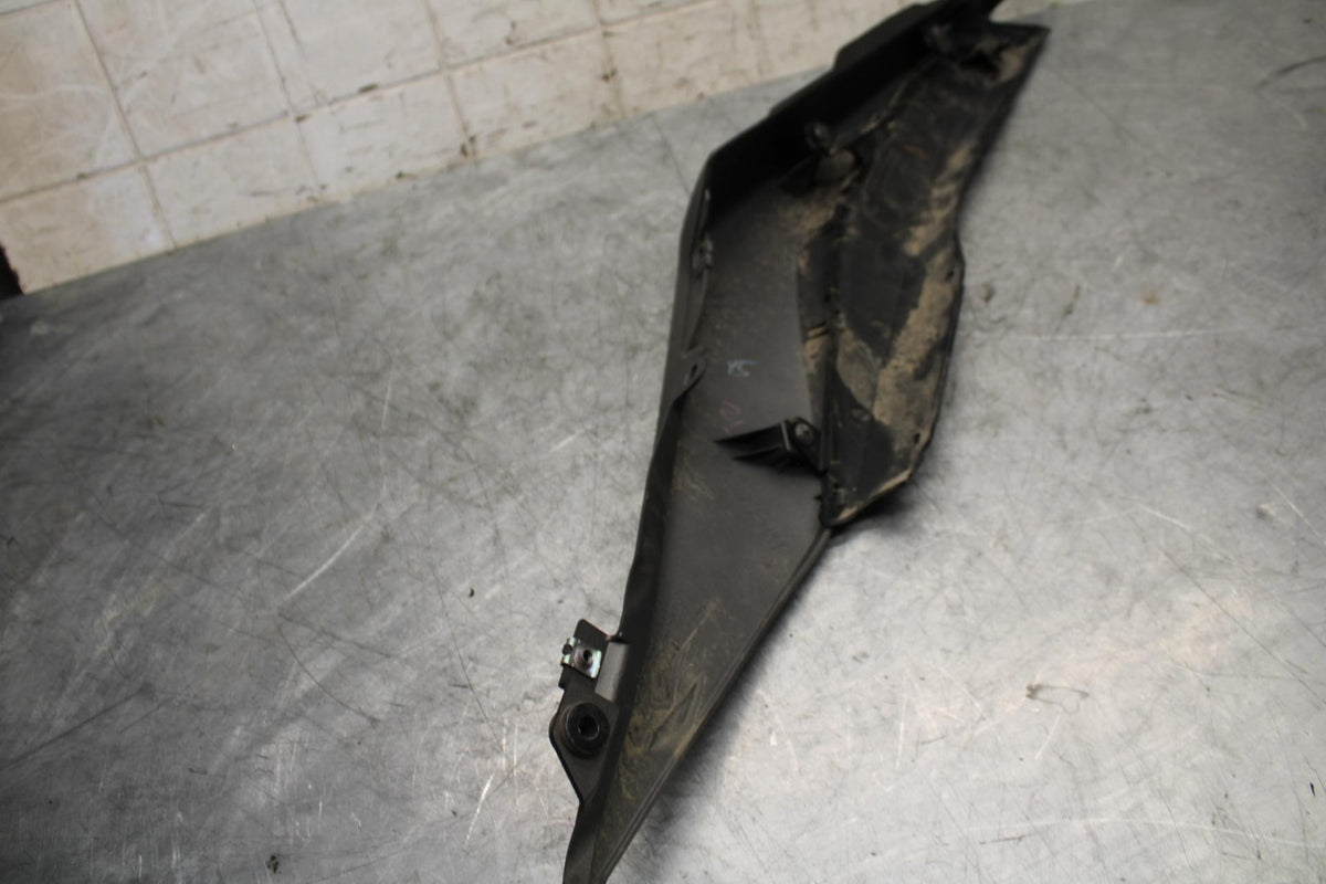 2015 Yamaha YZF R3 RIGHT REAR BACK TAIL FAIRING COWL SHROUD BB526