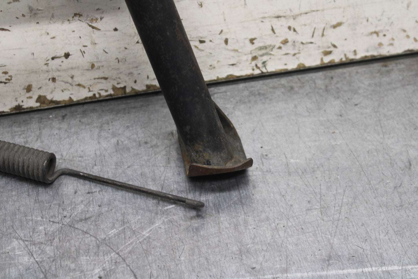79-82 HONDA CB650 CENTER MAIN STAND BB107