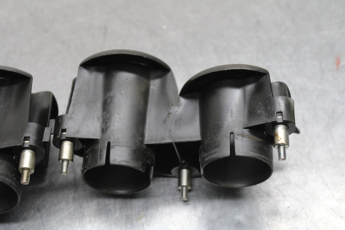 03-04 HONDA CBR600RR AIRBOX INTAKE VELOCITY STACKS BB127