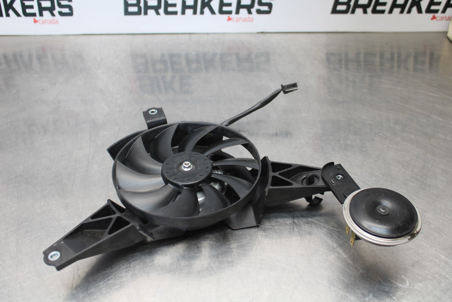 23-24 YAMAHA MT-07 ENGINE RADIATOR COOLING FAN BB194