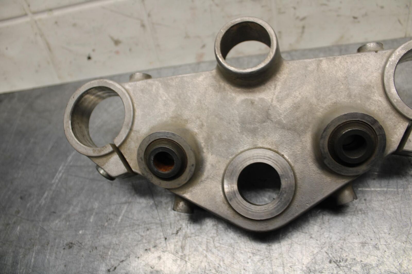 2001 Honda ST1100 FORKS UPPER TRIPLE TREE CLAMP BB77