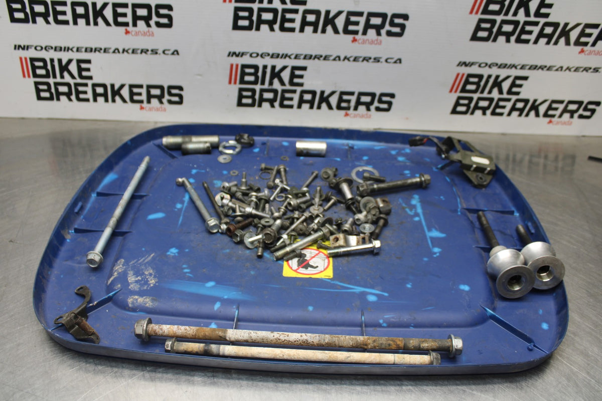 06 SUZUKI SV650S MOUNTING BOLTS HARDWARE MOTOR SCREWS BB783