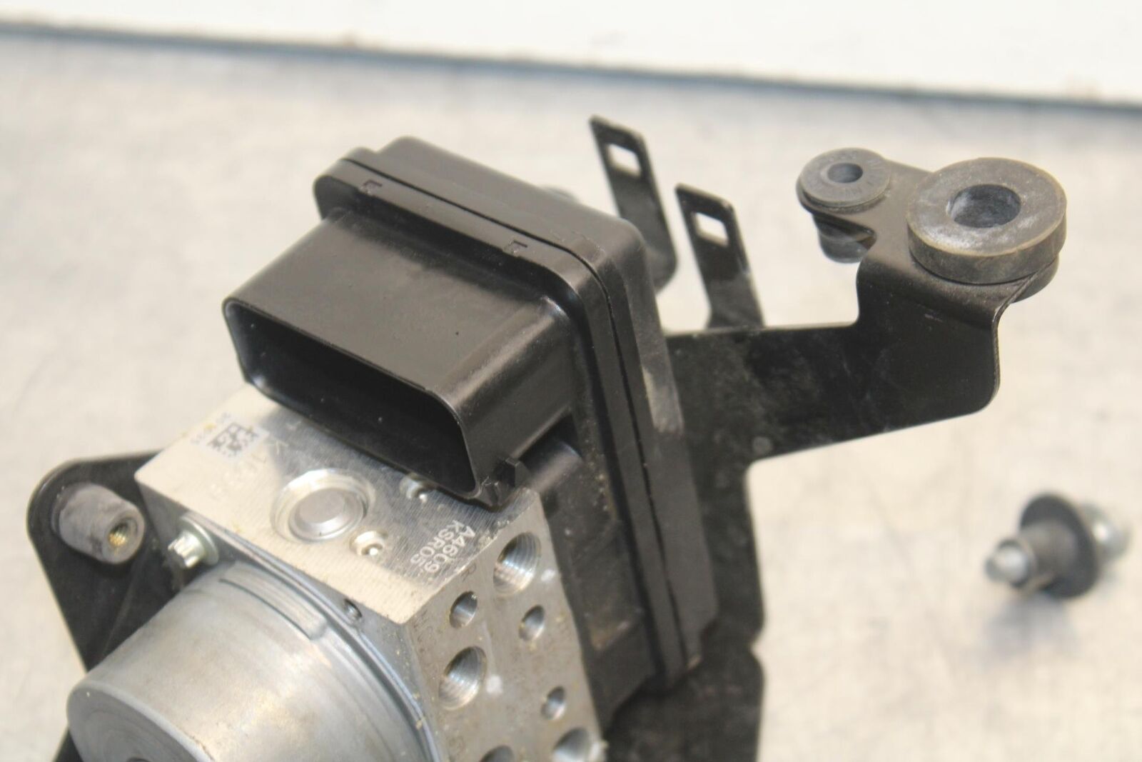 2016 Kawasaki Ninja ZX10R ZX1000 ABS KRT Edition ABS PUMP UNIT MODULE BB86